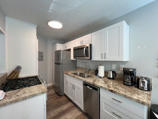3757 Strandway San Diego, CA 92109 photo 4