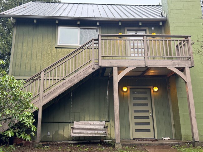 11022 Palisades Ave SW Vashon, WA 98070 photo 4