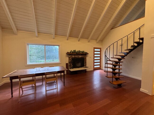 11022 Palisades Ave SW Vashon, WA 98070 photo 5