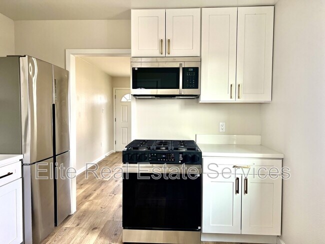 3313 Clairemont Mesa Boulevard - 1 photo 2