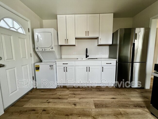 3313 Clairemont Mesa Boulevard - 1 photo 3