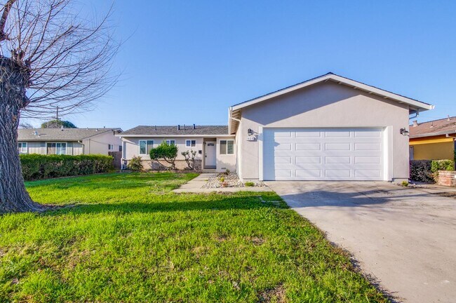 1425 Sunshadow Ln San Jose, CA 95127 photo 2