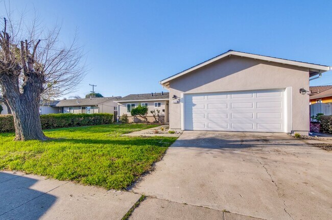 1425 Sunshadow Ln San Jose, CA 95127 photo 3