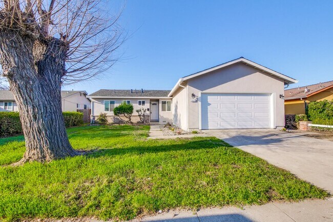 1425 Sunshadow Ln San Jose, CA 95127 photo 4