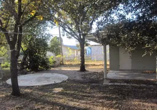 775 Linda Lou Dr San Antonio, TX 78223 photo 2