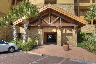 101 W Bank Horseshoe Bay, TX 78657 photo 2