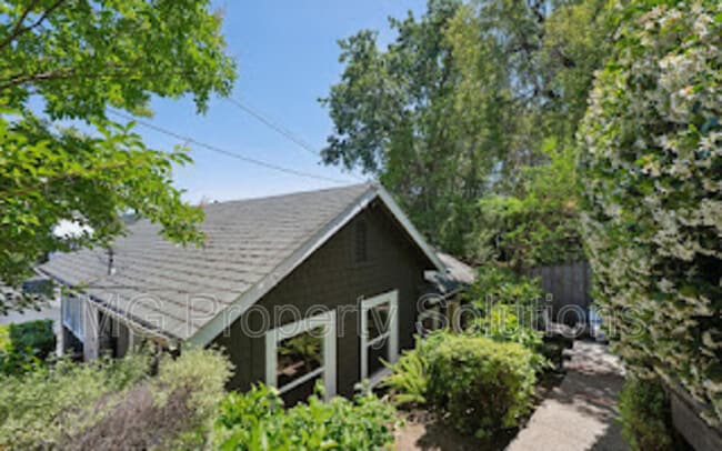 21 Humboldt Ave San Anselmo, CA 94960 photo 3