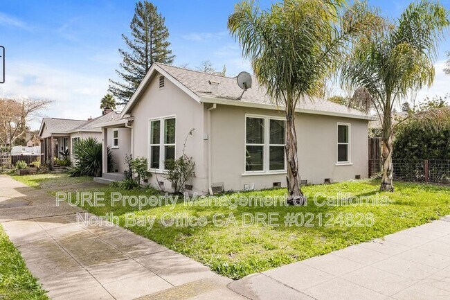 700 Oak St Santa Rosa, CA 95404 photo 2