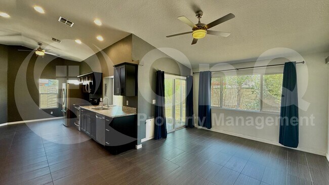 18439 N 56th Dr Glendale, AZ 85308 photo 5