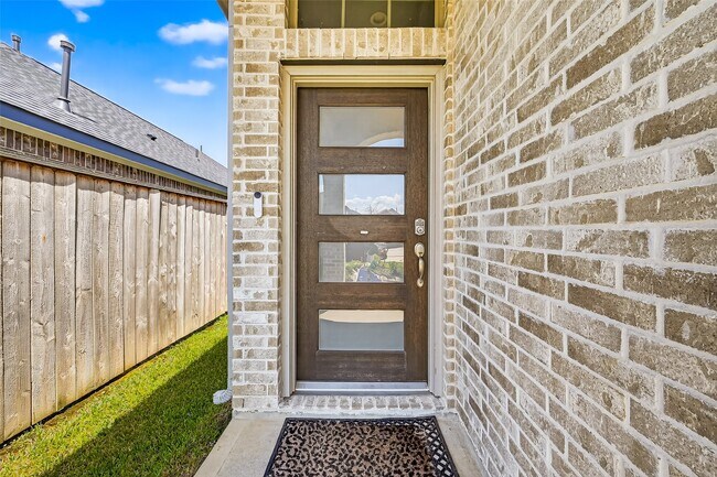 31130 Cardrona Peak Place, Hockley, TX 77447 photo 4