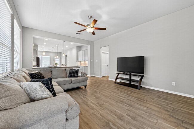31130 Cardrona Peak Place, Hockley, TX 77447 photo 5