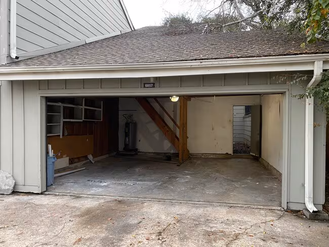 6857 Greenway Chase Street, Houston, TX 77072 photo 4