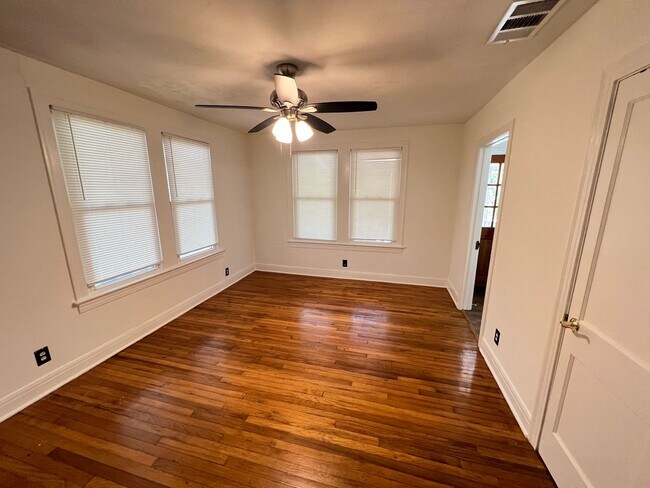 5001 Duval St Austin, TX 78751 photo 5