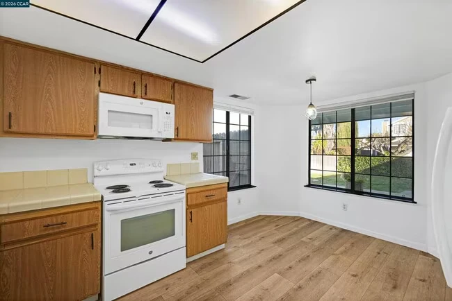 237 Starboard Dr Vallejo, CA 94590 photo 4
