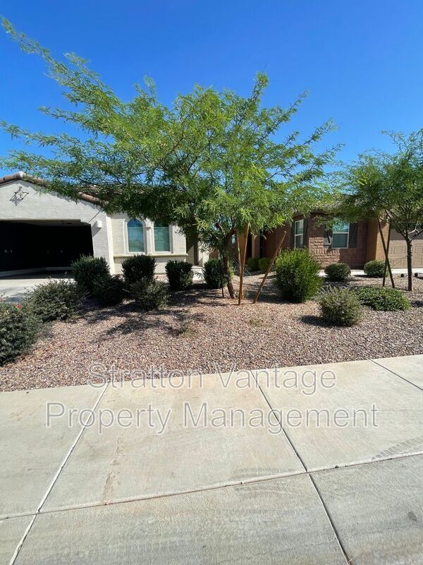 3522 E Dakota Dr photo 2
