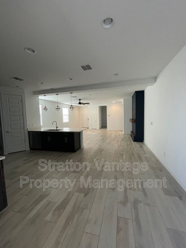 3522 E Dakota Dr photo 3