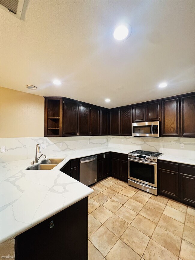 209 Plumpointe Ln San Ramon, CA 94582 photo 5