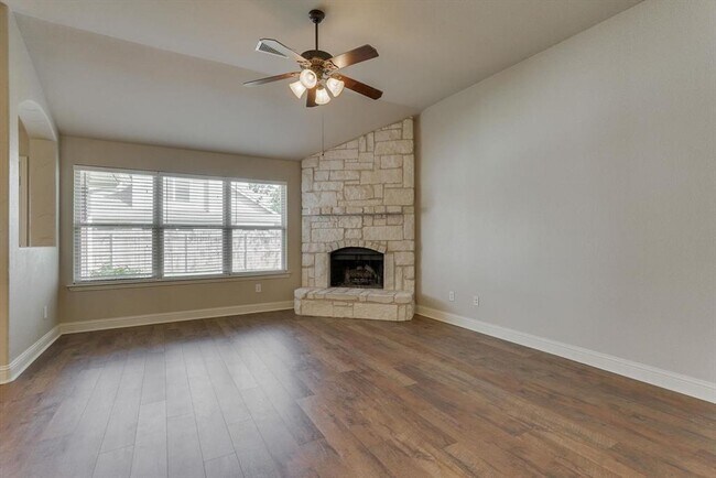 1000 Tallahassee Dr Denton, TX 76208 photo 4