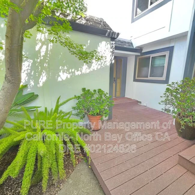 502 Marylyn Cir Petaluma, CA 94954 photo 3