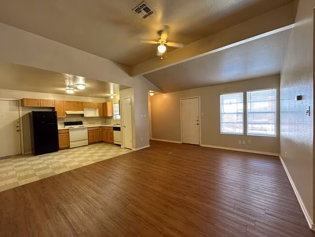 12220 Maverick Bluff St San Antonio, TX 78247 photo 4