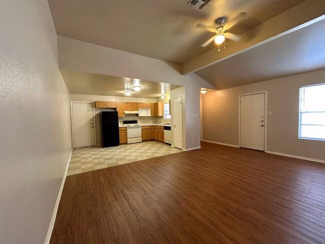 12220 Maverick Bluff St San Antonio, TX 78247 photo 3
