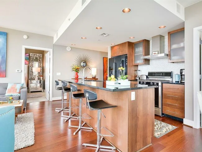 300 Bowie St Austin, TX 78703 photo 3