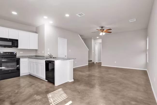 9426 Apple Ridge Ln San Antonio, TX 78239 photo 3