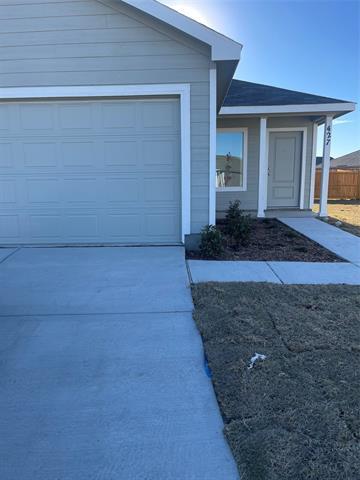 427 Bower Drive, Princeton, TX 75407 photo 2