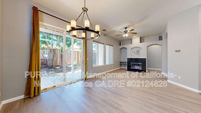 4214 Wayvern Dr Santa Rosa, CA 95409 photo 5