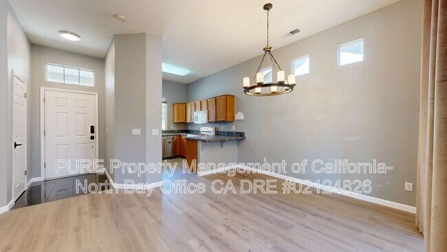 4214 Wayvern Dr Santa Rosa, CA 95409 photo 3