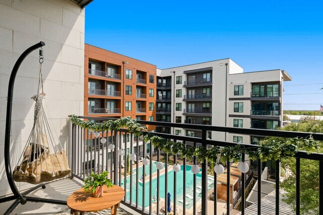 9127 Research Blvd Austin, TX 78758 photo 2