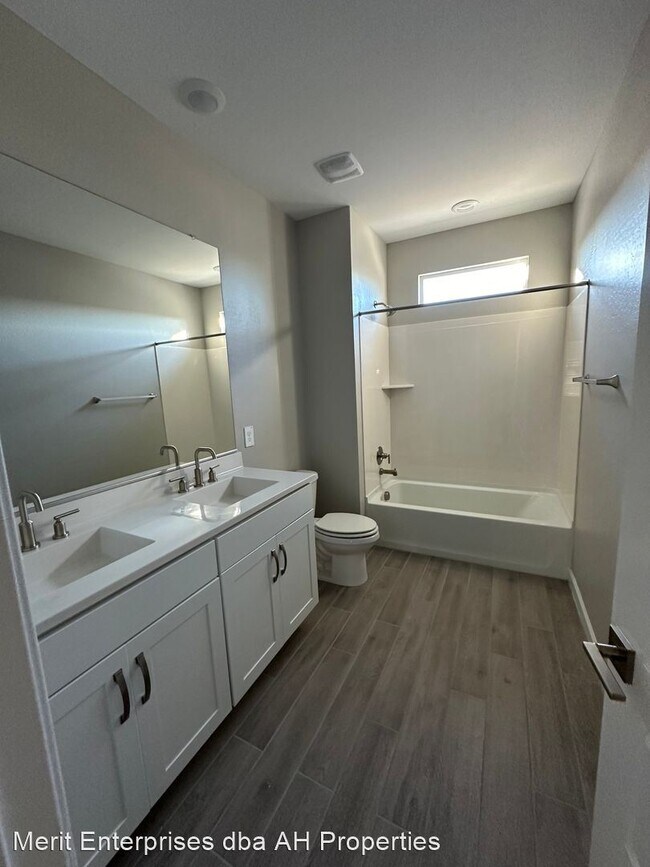 5122 E Anderson Dr Scottsdale, AZ 85254 photo 4