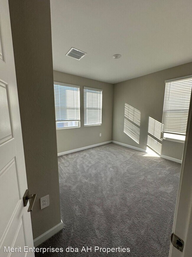 5122 E Anderson Dr Scottsdale, AZ 85254 photo 3