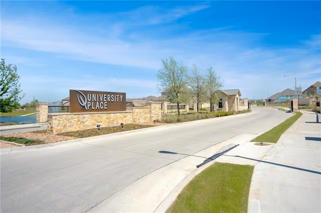 8251 Agarito Way Dallas, TX 75252 photo 2