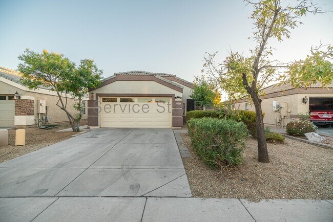 11905 West Maui Lane, El Mirage, AZ 85335 photo 2