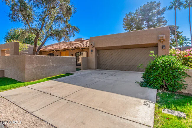 4450 E Camelback Rd Phoenix, AZ 85018 photo 4