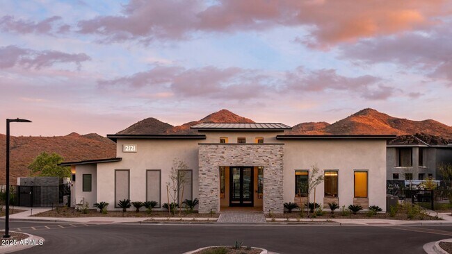 Charming 2BR Condo in Phoenix photo 5