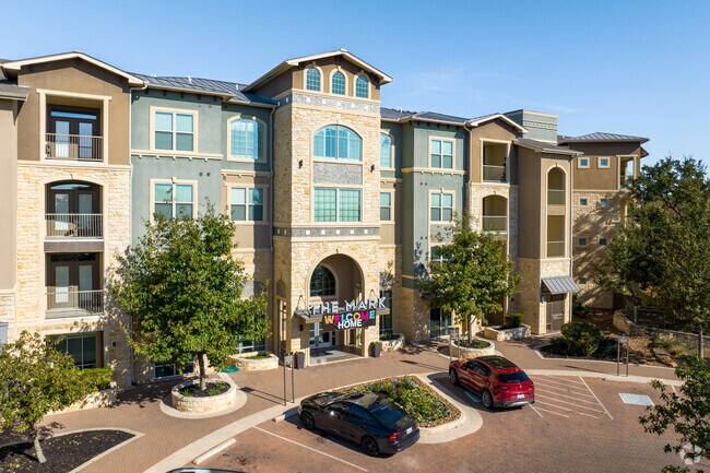 The Mark at Huebner Oaks photo 3