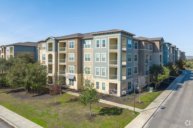 The Mark at Huebner Oaks photo 2