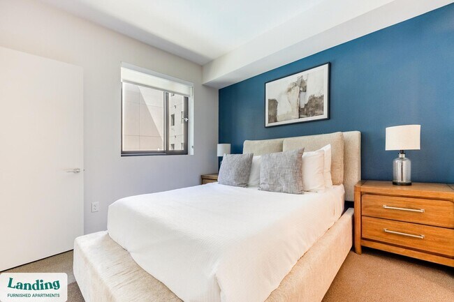 372 Fourth Ave San Diego, CA 92101 photo 2
