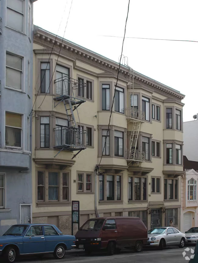 1BR/1BA Apartment on Larkin St · San Francisco photo 2