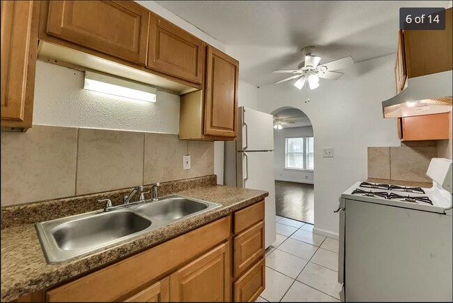 2815 Primrose Ave Fort Worth, TX 76111 photo 2