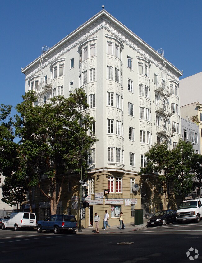 Pearsonia Apartments photo 3