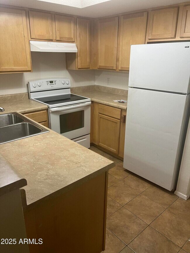1720 E Thunderbird Rd Phoenix, AZ 85022 photo 4