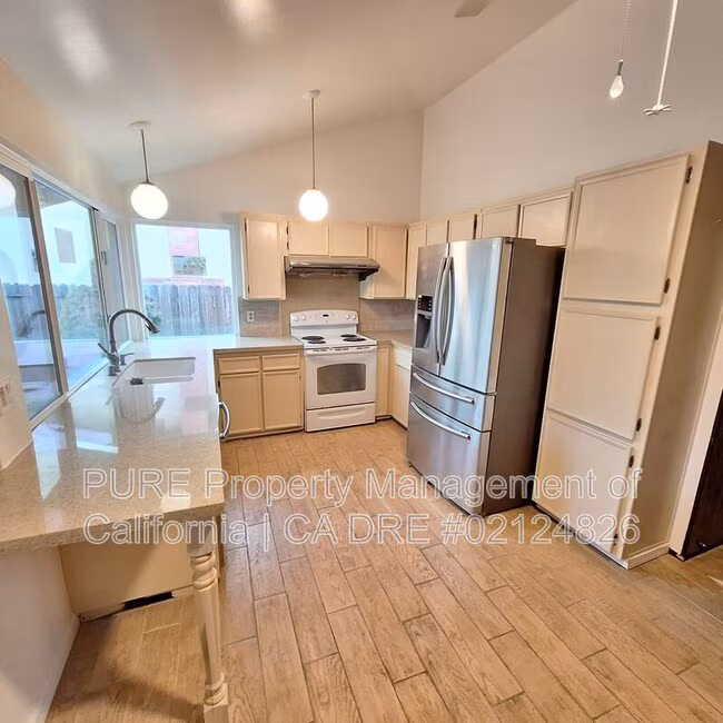 1515 Anna Way Petaluma, CA 94954 photo 4
