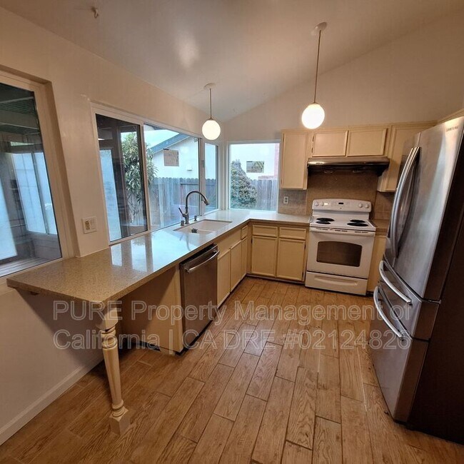 1515 Anna Way Petaluma, CA 94954 photo 5