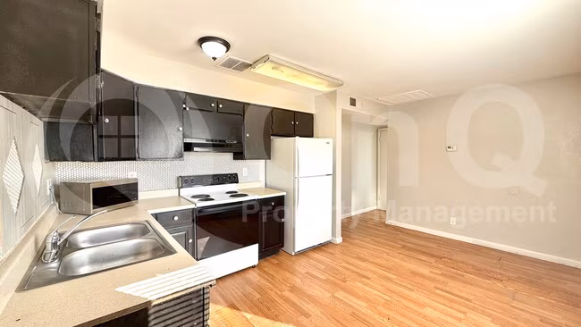 6 S 31st Ave Phoenix, AZ 85009 photo 4