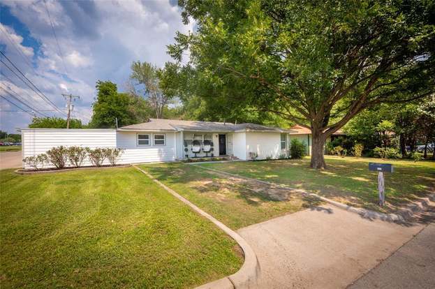 522 Mill St Granbury, TX 76048 photo 3