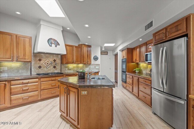 1816 Eagle Claw Dr Carefree, AZ 85377 photo 2