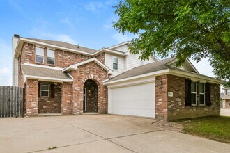 5328 Nueces Lane, Grand Prairie, TX 75052 photo 4